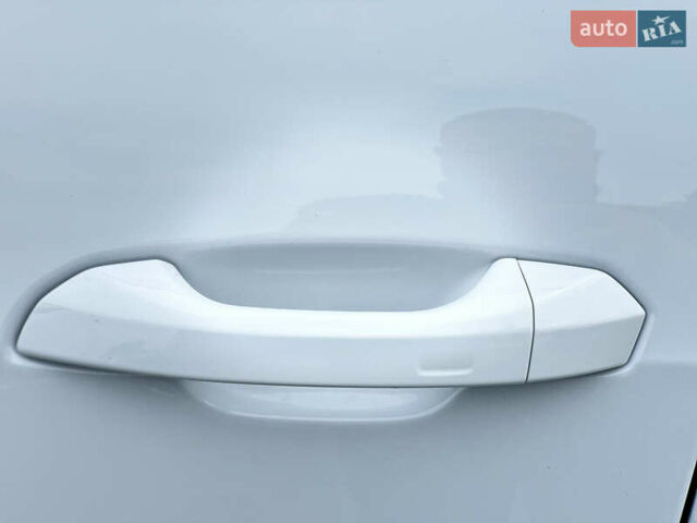 Белый Ауди Q8, объемом двигателя 2.97 л и пробегом 65 тыс. км за 65000 $, фото 15 на Automoto.ua