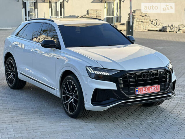 Білий Ауді Q8, об'ємом двигуна 3 л та пробігом 63 тис. км за 66000 $, фото 56 на Automoto.ua