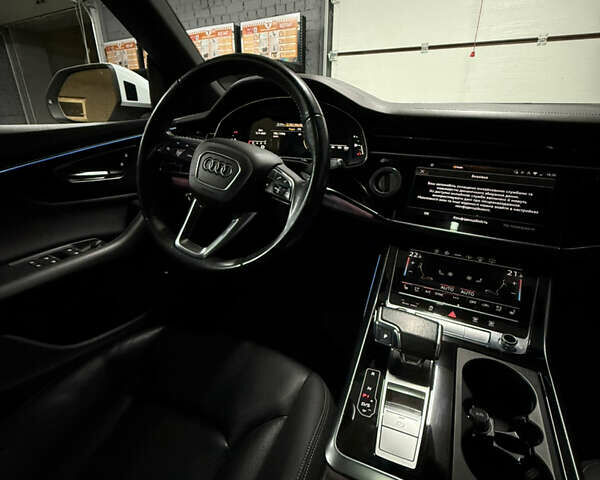 Белый Ауди Q8, объемом двигателя 3 л и пробегом 160 тыс. км за 57000 $, фото 7 на Automoto.ua