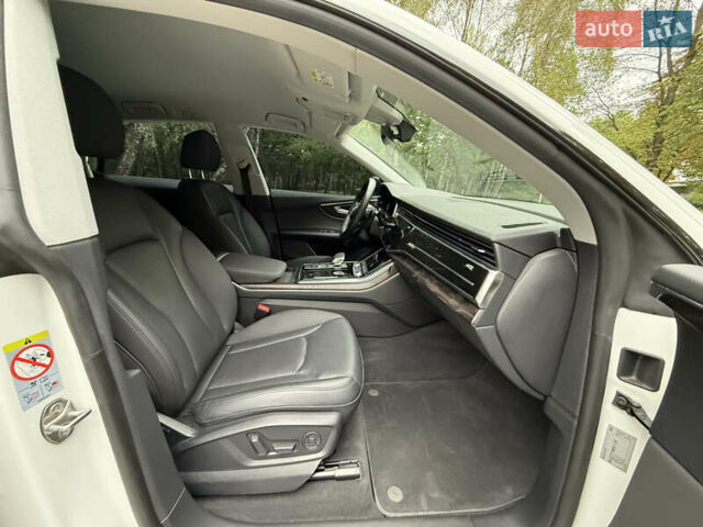 Белый Ауди Q8, объемом двигателя 2.97 л и пробегом 47 тыс. км за 64000 $, фото 30 на Automoto.ua