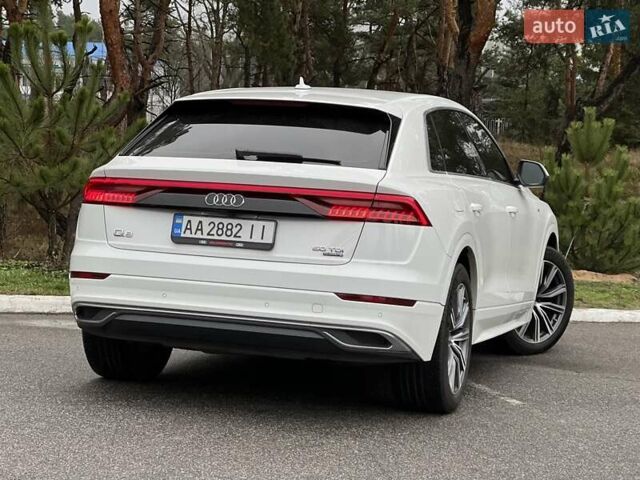 Белый Ауди Q8, объемом двигателя 3 л и пробегом 110 тыс. км за 63300 $, фото 23 на Automoto.ua