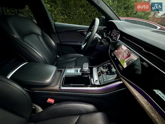 Білий Ауді Q8, об'ємом двигуна 2.97 л та пробігом 165 тис. км за 55900 $, фото 19 на Automoto.ua