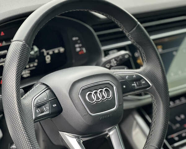 Белый Ауди Q8, объемом двигателя 2.97 л и пробегом 65 тыс. км за 65000 $, фото 18 на Automoto.ua