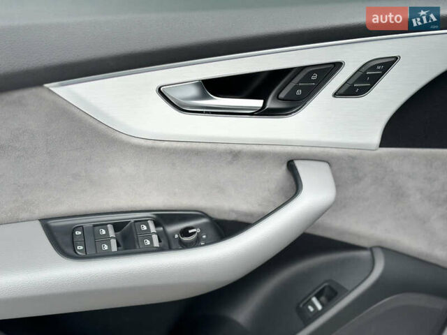 Белый Ауди Q8, объемом двигателя 2.97 л и пробегом 65 тыс. км за 65000 $, фото 20 на Automoto.ua