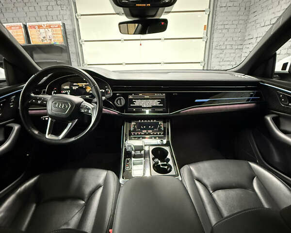 Белый Ауди Q8, объемом двигателя 3 л и пробегом 160 тыс. км за 57000 $, фото 5 на Automoto.ua