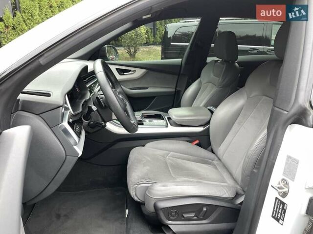 Белый Ауди Q8, объемом двигателя 2.97 л и пробегом 65 тыс. км за 65500 $, фото 13 на Automoto.ua