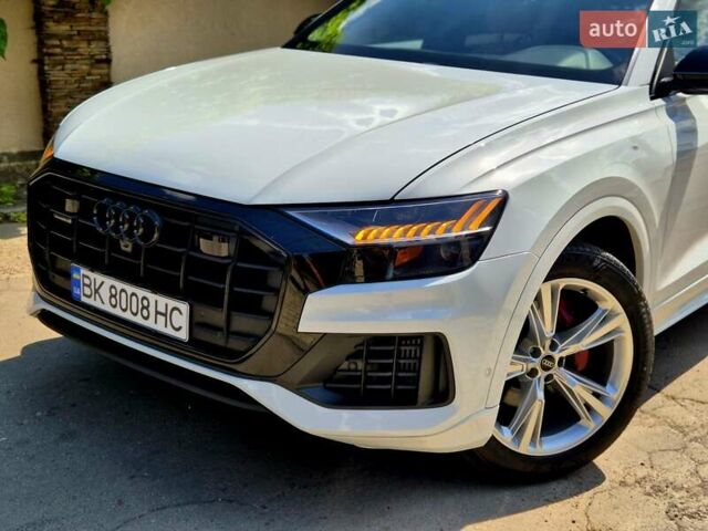 Белый Ауди Q8, объемом двигателя 3 л и пробегом 62 тыс. км за 59999 $, фото 20 на Automoto.ua
