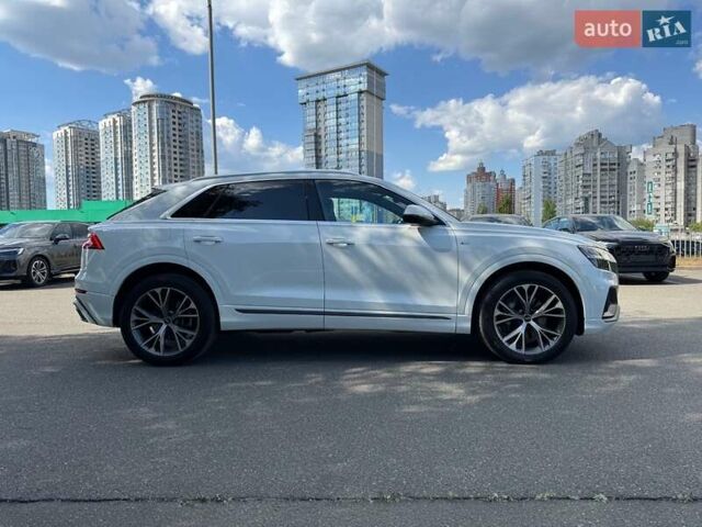 Белый Ауди Q8, объемом двигателя 3 л и пробегом 47 тыс. км за 68500 $, фото 4 на Automoto.ua
