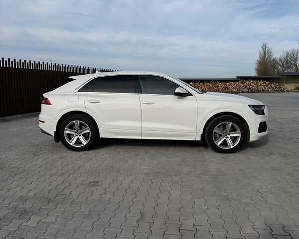 Білий Ауді Q8, об'ємом двигуна 2.97 л та пробігом 123 тис. км за 58000 $, фото 3 на Automoto.ua