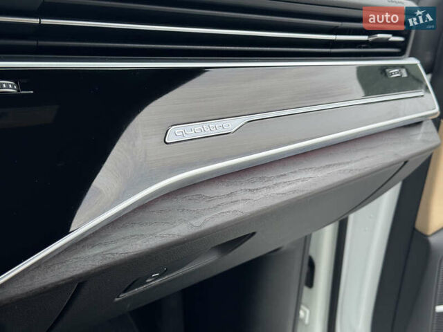 Белый Ауди Q8, объемом двигателя 3 л и пробегом 102 тыс. км за 52000 $, фото 27 на Automoto.ua