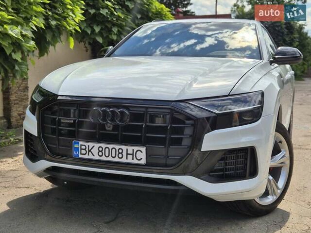 Белый Ауди Q8, объемом двигателя 3 л и пробегом 62 тыс. км за 59999 $, фото 68 на Automoto.ua