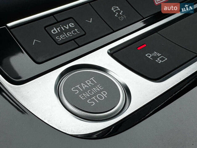 Білий Ауді Q8, об'ємом двигуна 3 л та пробігом 21 тис. км за 58990 $, фото 29 на Automoto.ua