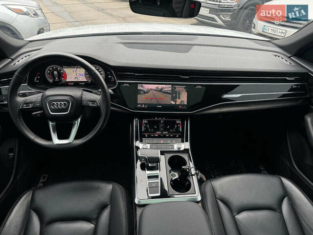 Білий Ауді Q8, об'ємом двигуна 3 л та пробігом 21 тис. км за 58990 $, фото 39 на Automoto.ua