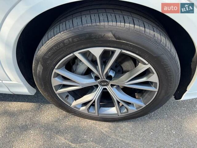 Белый Ауди Q8, объемом двигателя 3 л и пробегом 47 тыс. км за 68500 $, фото 6 на Automoto.ua
