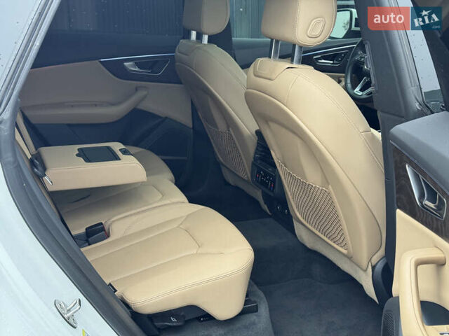 Белый Ауди Q8, объемом двигателя 3 л и пробегом 102 тыс. км за 52000 $, фото 33 на Automoto.ua