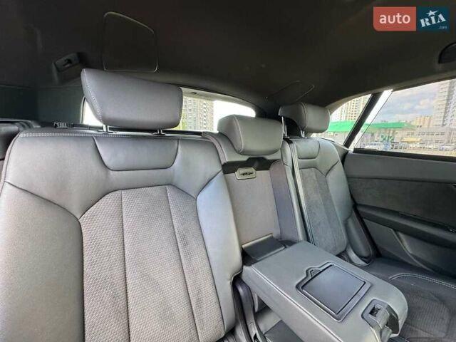 Белый Ауди Q8, объемом двигателя 3 л и пробегом 47 тыс. км за 68500 $, фото 70 на Automoto.ua