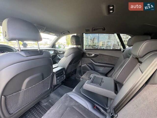 Белый Ауди Q8, объемом двигателя 3 л и пробегом 47 тыс. км за 68500 $, фото 65 на Automoto.ua