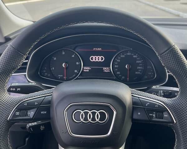 Белый Ауди Q8, объемом двигателя 2.97 л и пробегом 104 тыс. км за 57000 $, фото 2 на Automoto.ua