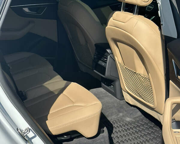 Белый Ауди Q8, объемом двигателя 3 л и пробегом 108 тыс. км за 59900 $, фото 14 на Automoto.ua