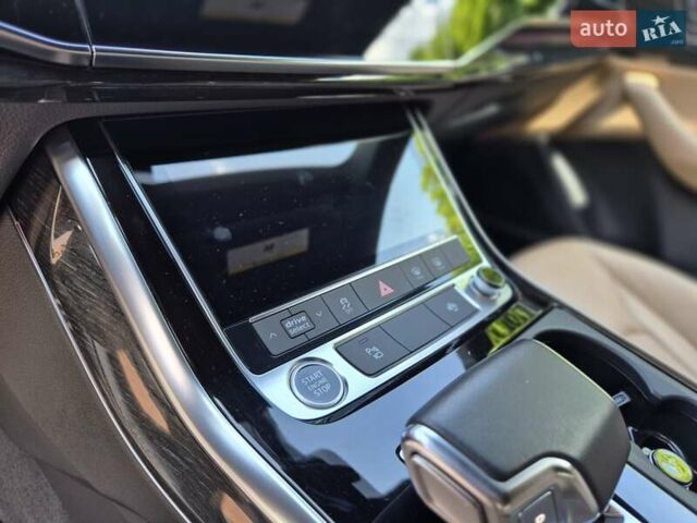 Белый Ауди Q8, объемом двигателя 3 л и пробегом 62 тыс. км за 59999 $, фото 30 на Automoto.ua
