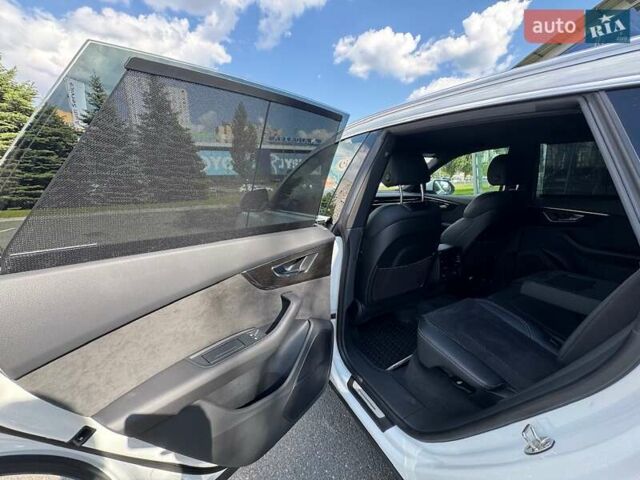 Белый Ауди Q8, объемом двигателя 3 л и пробегом 47 тыс. км за 68500 $, фото 62 на Automoto.ua