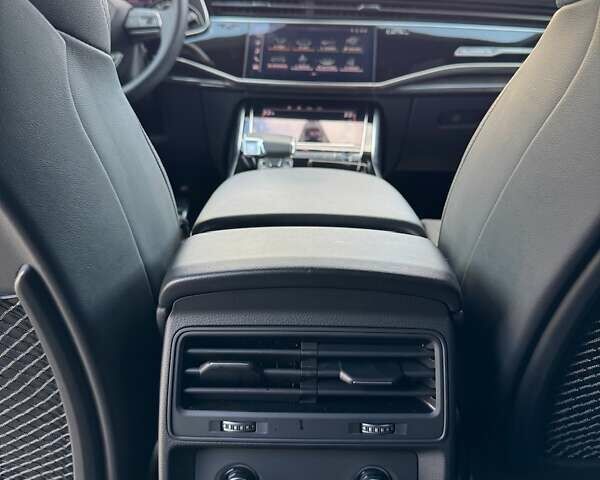 Белый Ауди Q8, объемом двигателя 3 л и пробегом 47 тыс. км за 68500 $, фото 67 на Automoto.ua