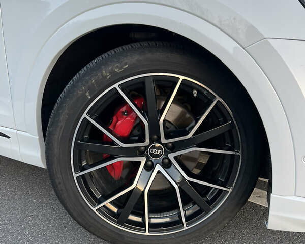 Белый Ауди Q8, объемом двигателя 3 л и пробегом 33 тыс. км за 67999 $, фото 9 на Automoto.ua