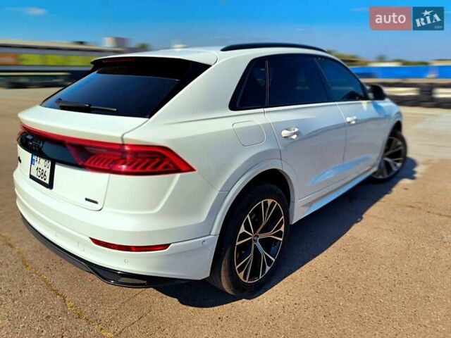 Білий Ауді Q8, об'ємом двигуна 3 л та пробігом 20 тис. км за 59000 $, фото 7 на Automoto.ua
