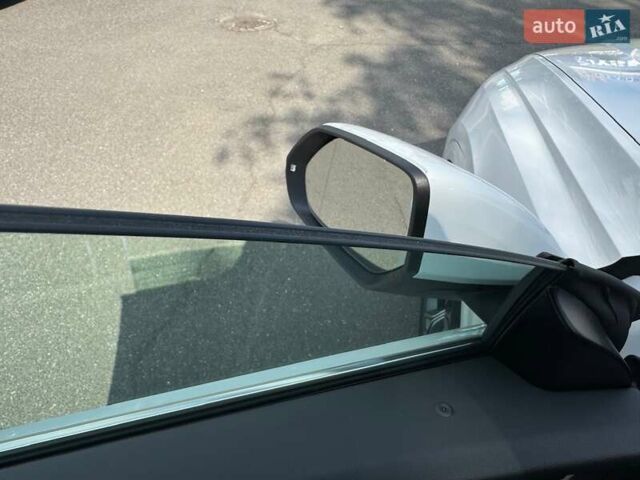 Белый Ауди Q8, объемом двигателя 3 л и пробегом 47 тыс. км за 68500 $, фото 25 на Automoto.ua