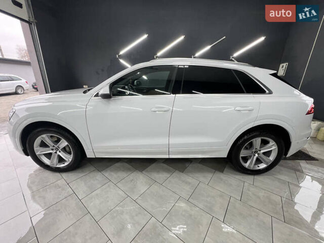 Белый Ауди Q8, объемом двигателя 2.97 л и пробегом 95 тыс. км за 63700 $, фото 2 на Automoto.ua