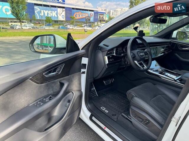 Белый Ауди Q8, объемом двигателя 3 л и пробегом 47 тыс. км за 68500 $, фото 24 на Automoto.ua