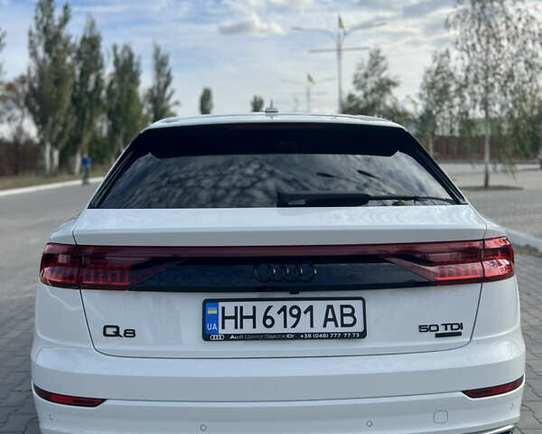 Белый Ауди Q8, объемом двигателя 2.97 л и пробегом 95 тыс. км за 63700 $, фото 7 на Automoto.ua