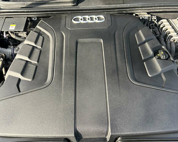 Белый Ауди Q8, объемом двигателя 2.97 л и пробегом 95 тыс. км за 63700 $, фото 24 на Automoto.ua