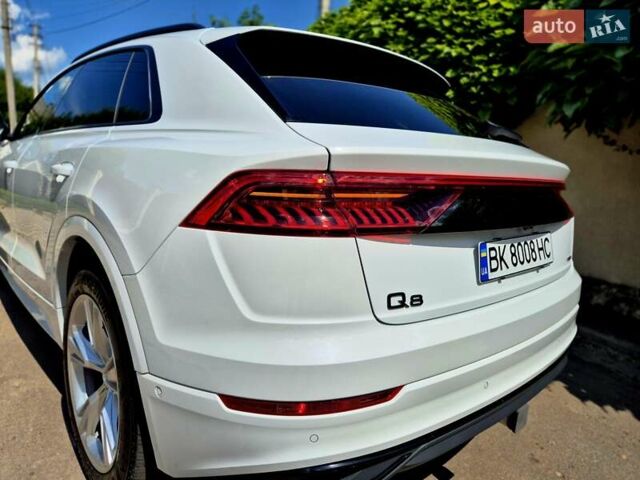 Белый Ауди Q8, объемом двигателя 3 л и пробегом 62 тыс. км за 59999 $, фото 18 на Automoto.ua
