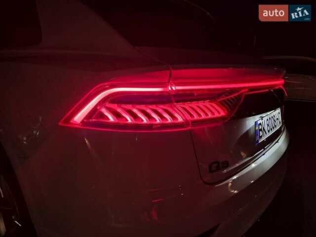 Белый Ауди Q8, объемом двигателя 3 л и пробегом 62 тыс. км за 59999 $, фото 73 на Automoto.ua