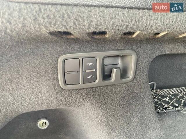 Белый Ауди Q8, объемом двигателя 3 л и пробегом 80 тыс. км за 63800 $, фото 33 на Automoto.ua