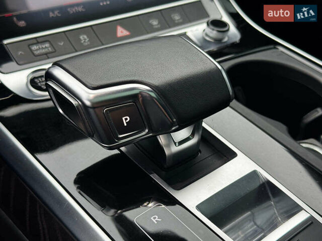 Білий Ауді Q8, об'ємом двигуна 3 л та пробігом 21 тис. км за 58990 $, фото 19 на Automoto.ua