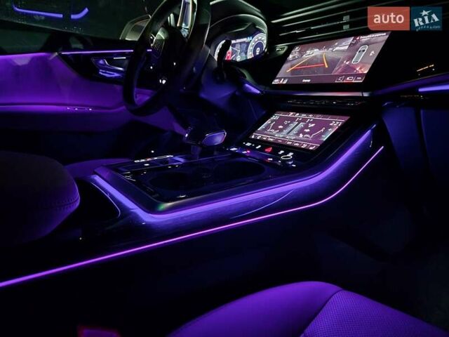 Белый Ауди Q8, объемом двигателя 3 л и пробегом 62 тыс. км за 59999 $, фото 77 на Automoto.ua