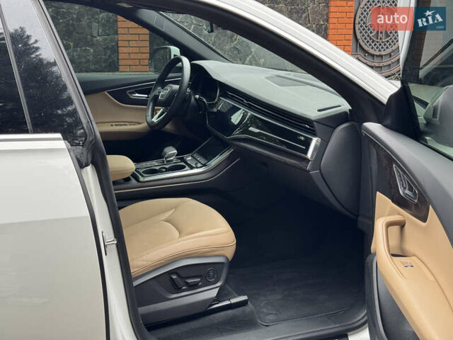 Ауді Q8 2021 у Києві на Automoto.ua Білий Ауді Q8, об'ємом двигуна 3 л та пробігом 102 тис. км за 57000 $, фото 51 на Automoto.ua