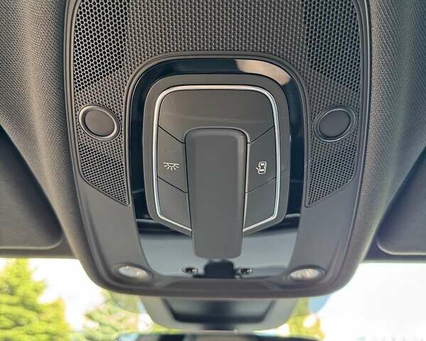 Белый Ауди Q8, объемом двигателя 3 л и пробегом 47 тыс. км за 68500 $, фото 56 на Automoto.ua