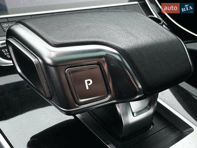 Білий Ауді Q8, об'ємом двигуна 3 л та пробігом 21 тис. км за 58990 $, фото 21 на Automoto.ua