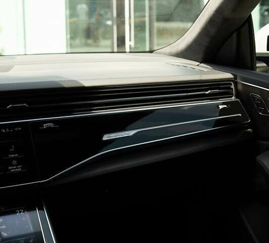 Белый Ауди Q8, объемом двигателя 3 л и пробегом 63 тыс. км за 69999 $, фото 24 на Automoto.ua