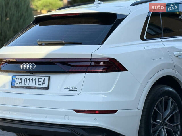 Белый Ауди Q8, объемом двигателя 2.97 л и пробегом 79 тыс. км за 68900 $, фото 2 на Automoto.ua