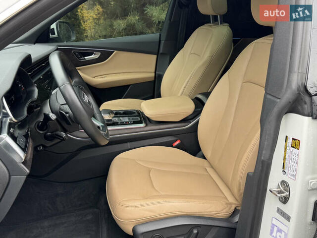 Ауді Q8 2021 у Києві на Automoto.ua Білий Ауді Q8, об'ємом двигуна 3 л та пробігом 102 тис. км за 57000 $, фото 41 на Automoto.ua