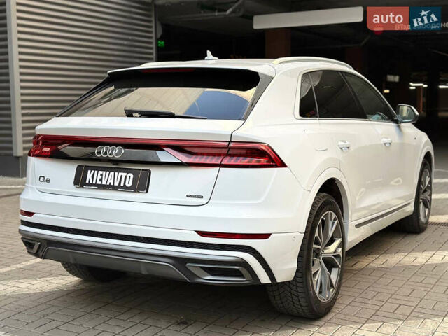 Белый Ауди Q8, объемом двигателя 3 л и пробегом 50 тыс. км за 58500 $, фото 8 на Automoto.ua