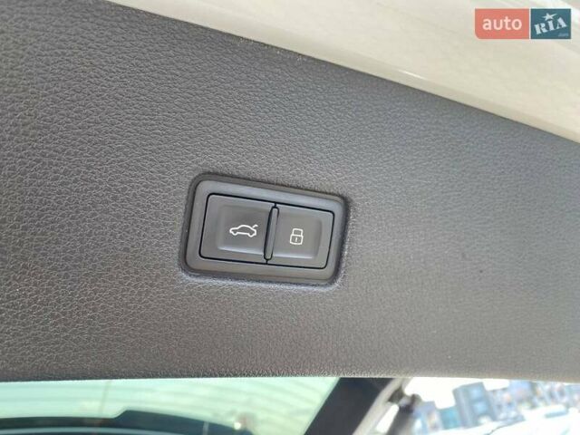 Белый Ауди Q8, объемом двигателя 3 л и пробегом 80 тыс. км за 63800 $, фото 34 на Automoto.ua