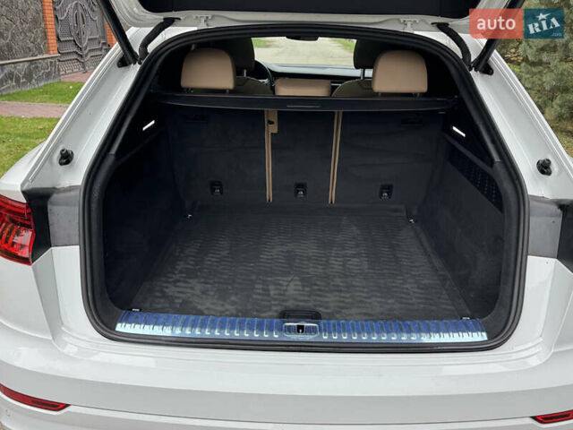 Ауді Q8 2021 у Києві на Automoto.ua Білий Ауді Q8, об'ємом двигуна 3 л та пробігом 102 тис. км за 57000 $, фото 48 на Automoto.ua