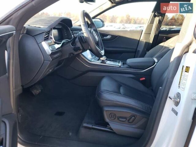 Білий Ауді Q8, об'ємом двигуна 3 л та пробігом 84 тис. км за 26700 $, фото 6 на Automoto.ua