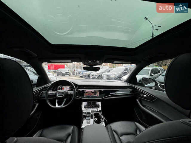 Білий Ауді Q8, об'ємом двигуна 3 л та пробігом 21 тис. км за 58990 $, фото 40 на Automoto.ua