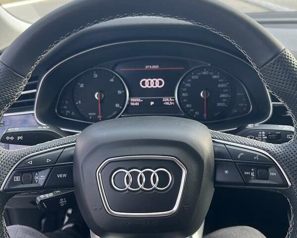 Белый Ауди Q8, объемом двигателя 2.97 л и пробегом 104 тыс. км за 57000 $, фото 5 на Automoto.ua
